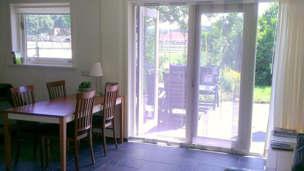 Vakantiehuis "Aan De Zandweg" Roderesch Room photo